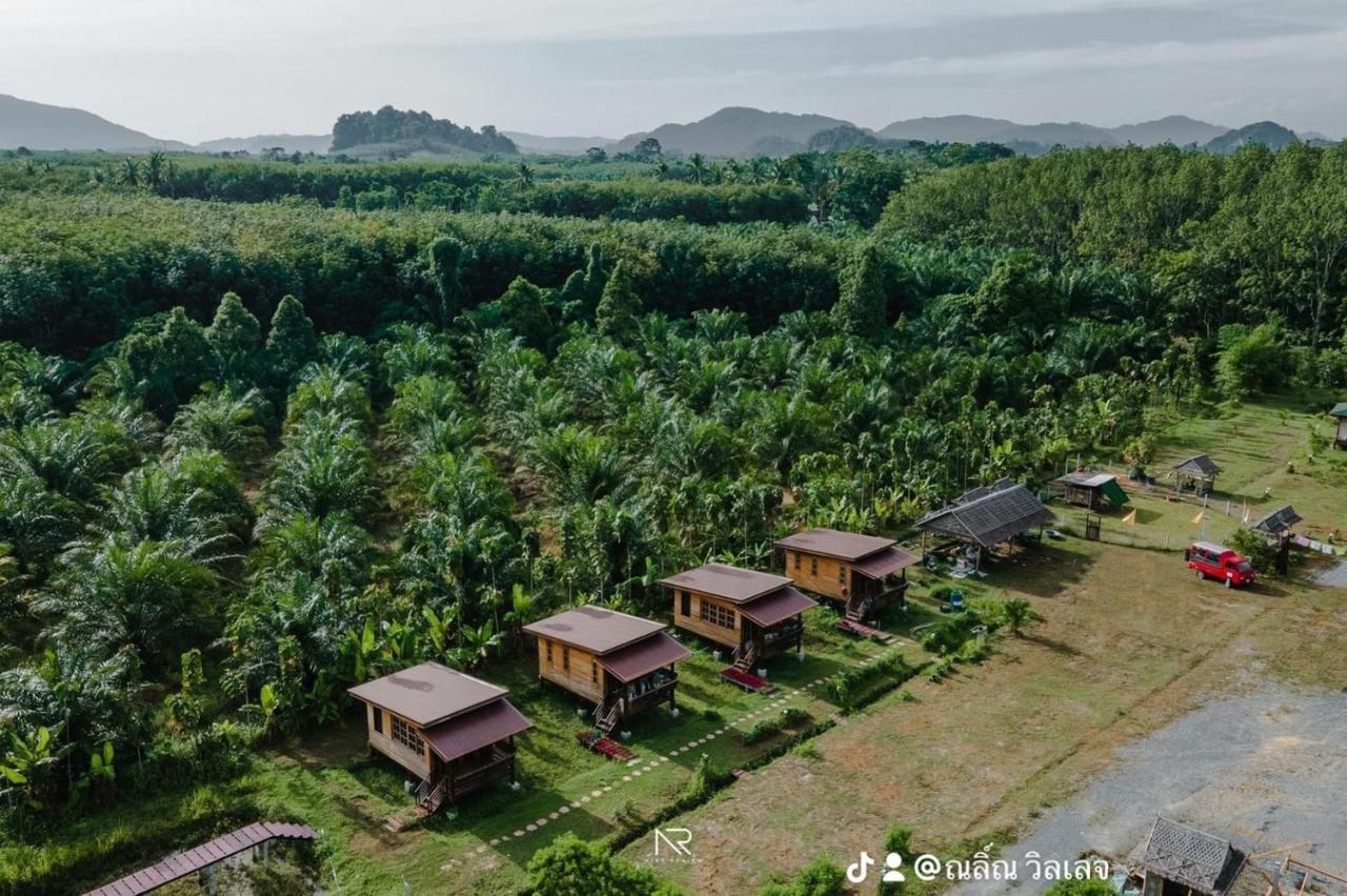 ไร่นาบัวหลวง คาเฟ่ & ฟาร์มสเตย์ Raina Bualuang Cafe & Farm Stay Ban Na No Esterno foto